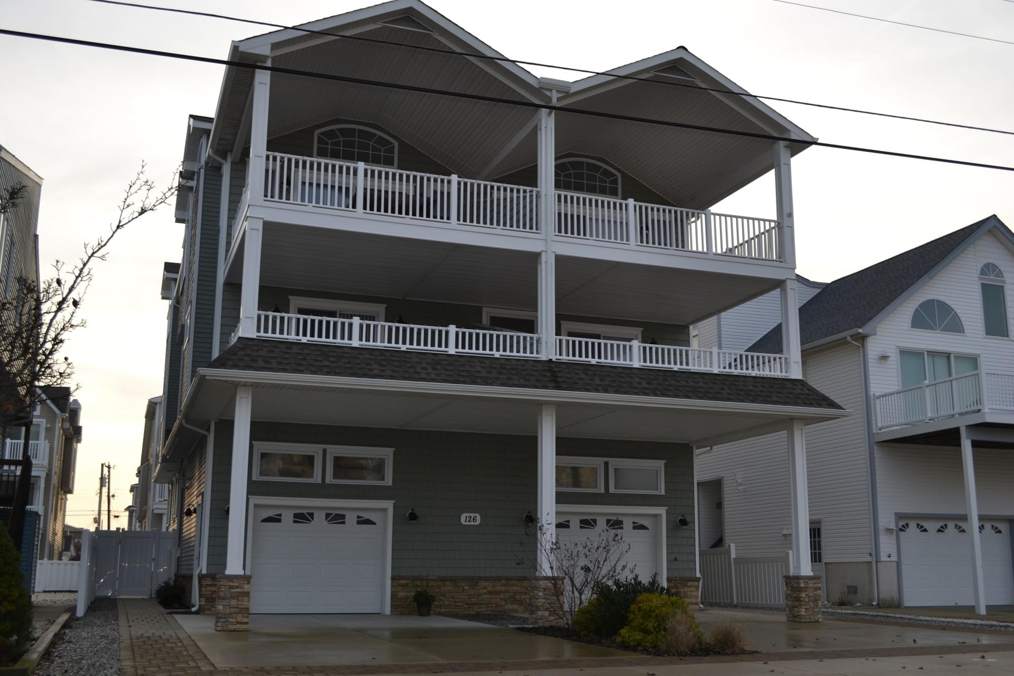 Elevated new build — 67th Street